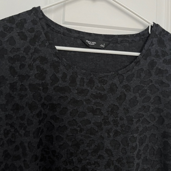 Simply Vera Wang short sleeve scoop neck tee, size L - Picture 4 of 5